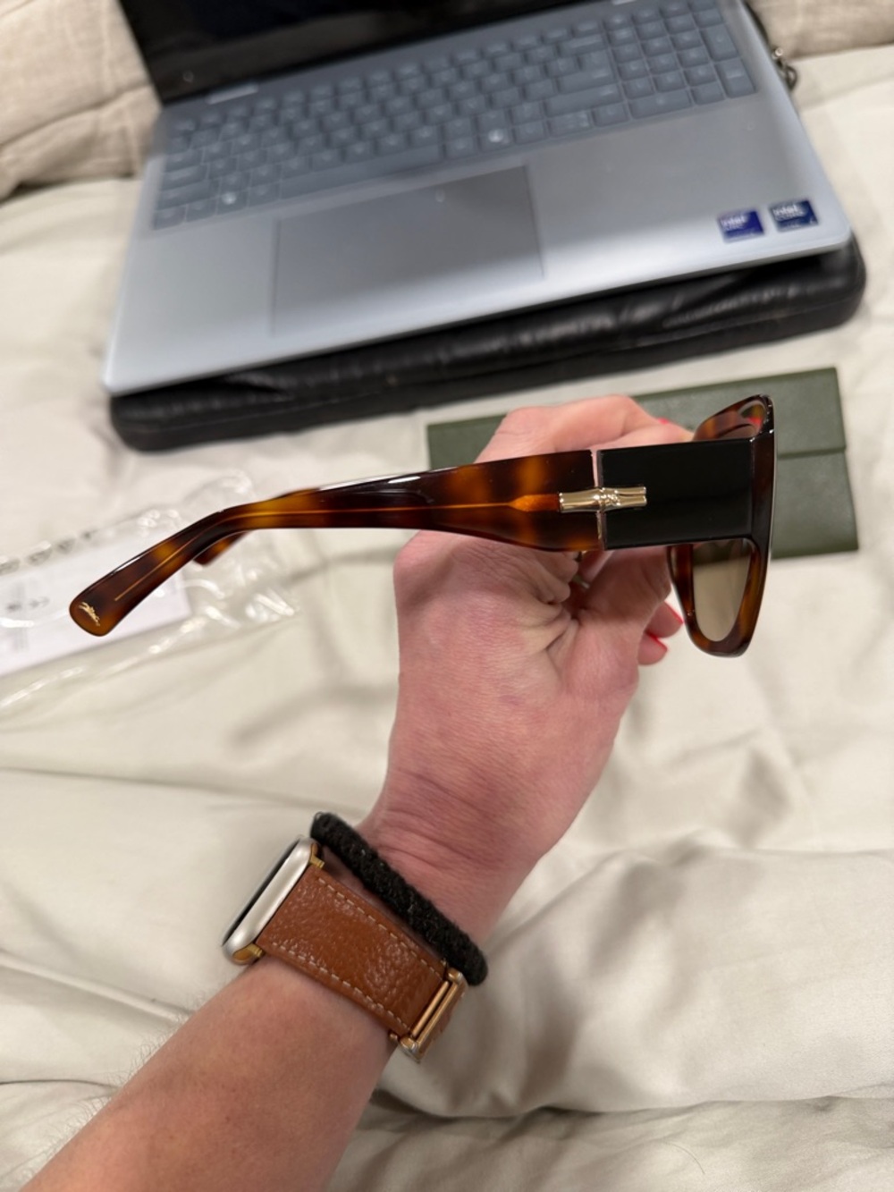 Longchamp Tortoiseshell Oversized Women's Sunglasses with Brown Gradient Lenses - Picture 5 of 10